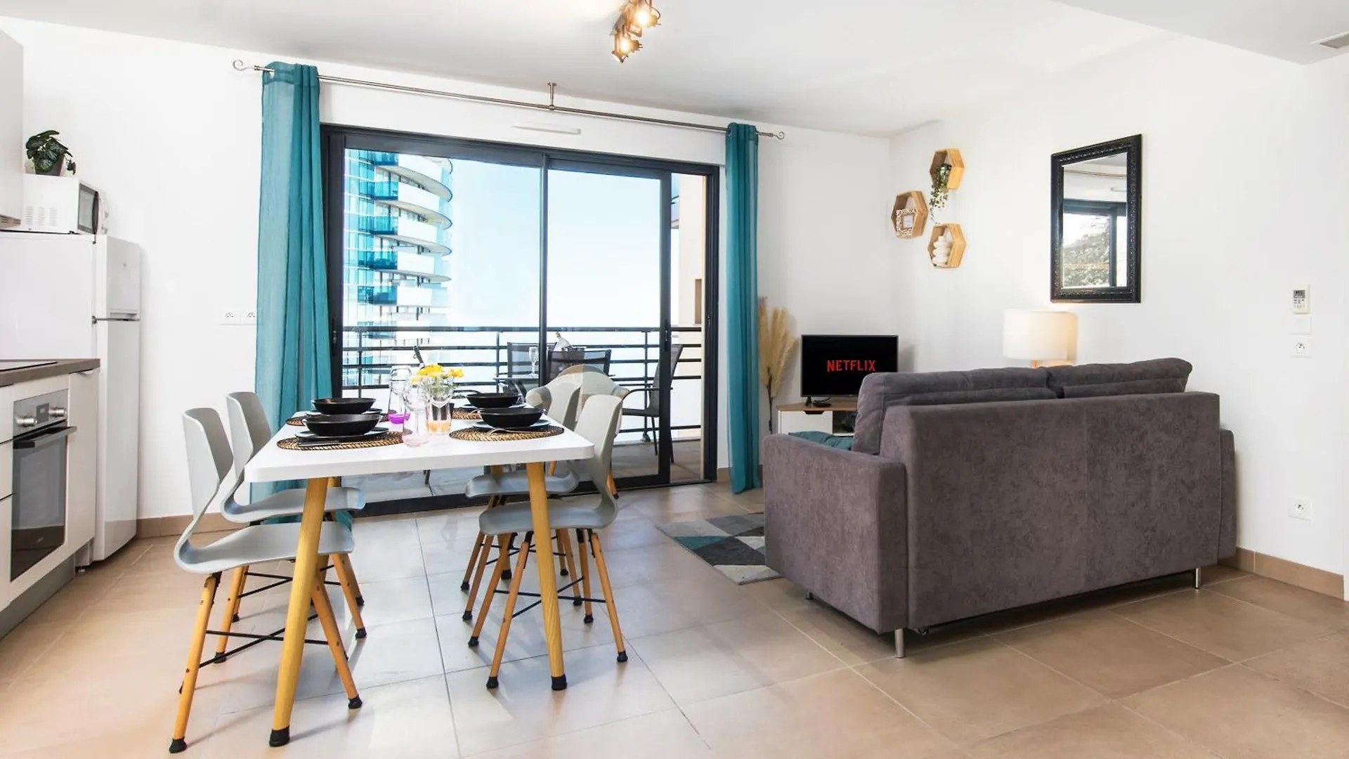 Apartment Vue Mer & Tour Odeon - Terrasse - Parking - Bj Beausoleil France